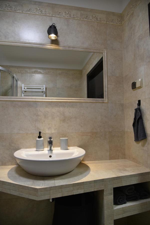 Apartament Jantar Z Ogrodem Kołobrzeg Kültér fotó